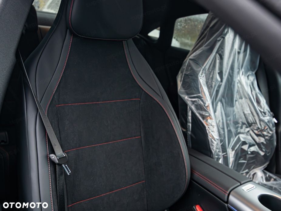Mercedes-Benz CLA 200 mHEV 4-Matic 8G-DCT - 7