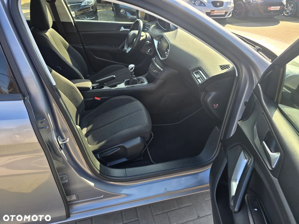 Peugeot 308 - 11