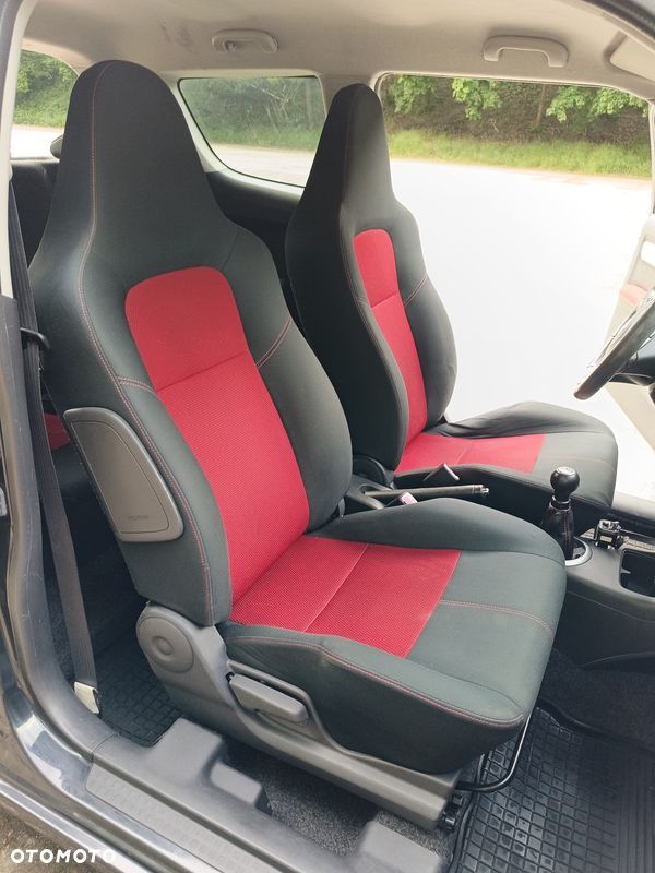 Suzuki Swift 1.6 Sport - 12