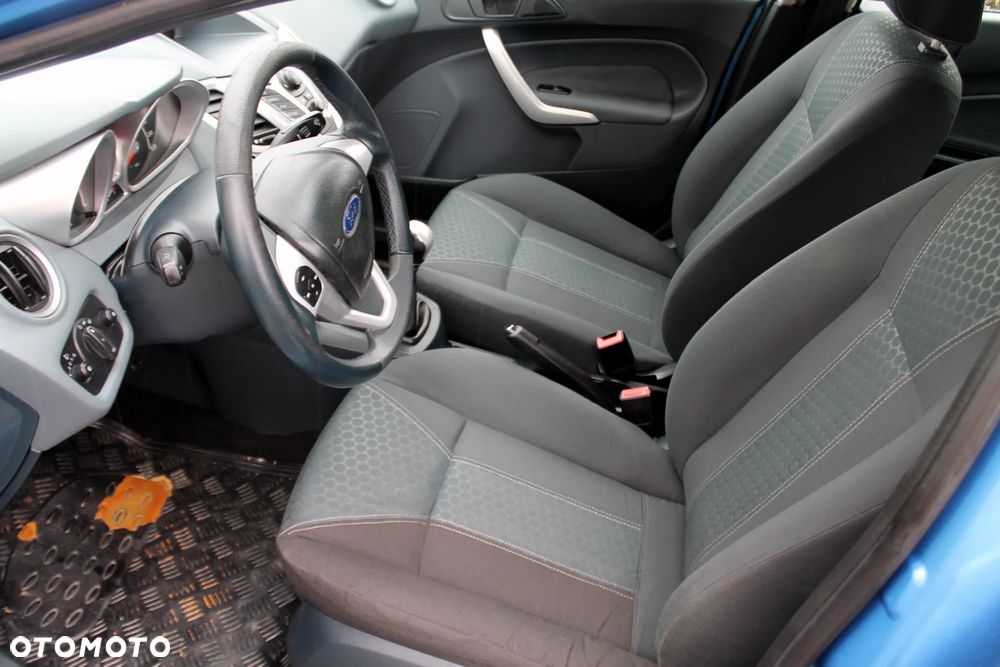 Ford Fiesta 1.25 Ambiente - 10