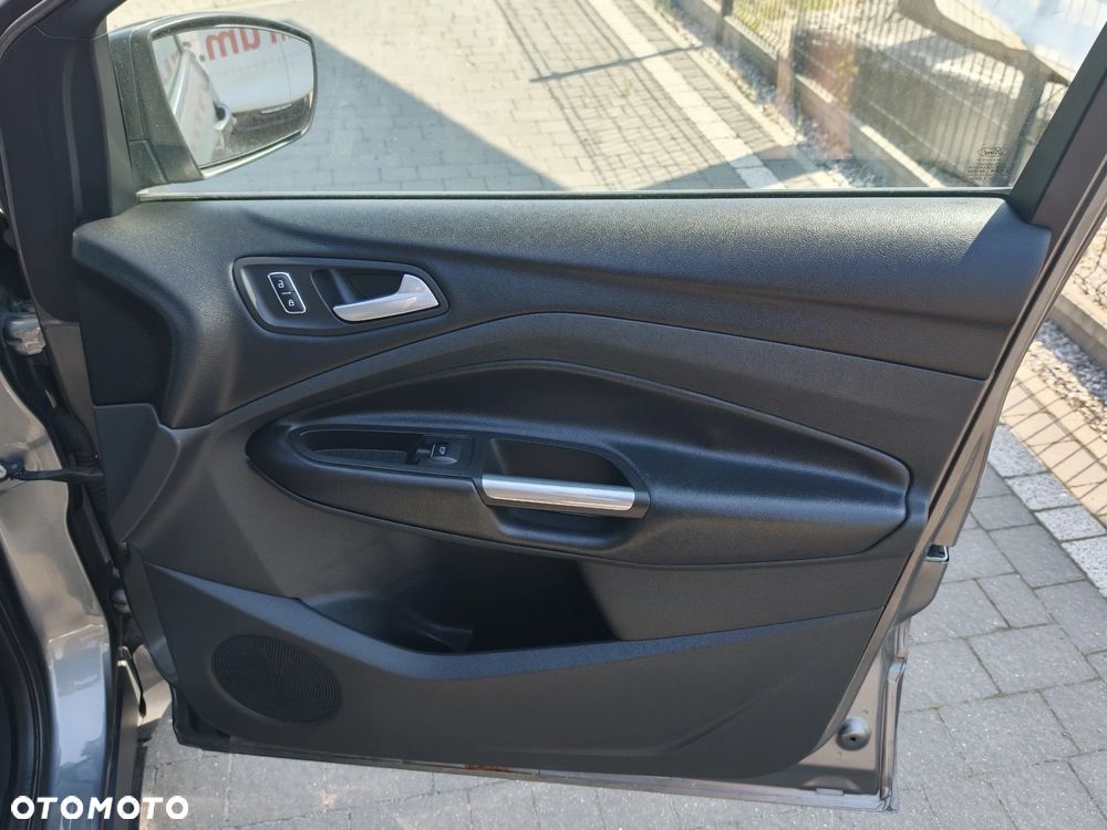 Ford Kuga - 19