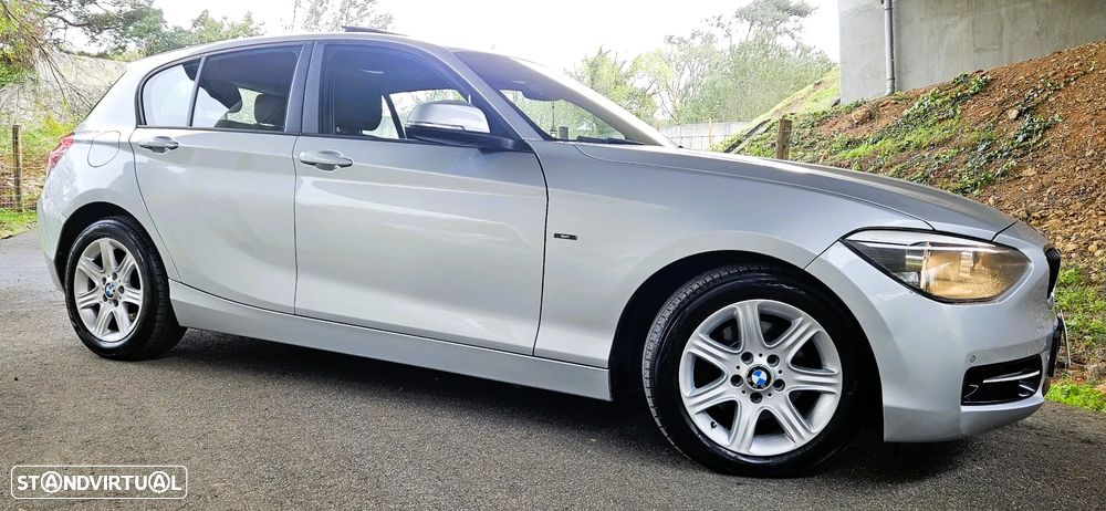BMW 120 d xDrive Sport Line - 2