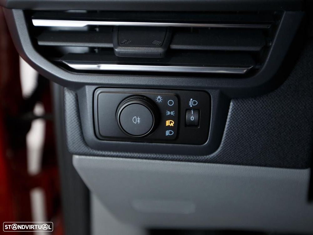 Ford Tourneo Custom L1H1 VA Auto Titanium — fotografia 15