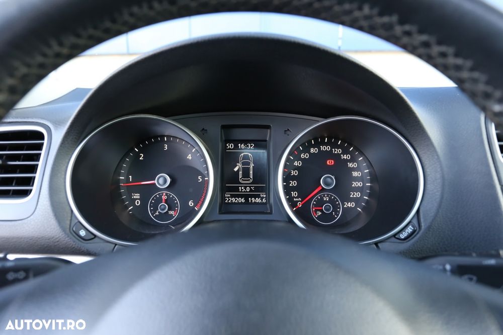 Volkswagen Golf 2.0 TDI Highline - 24