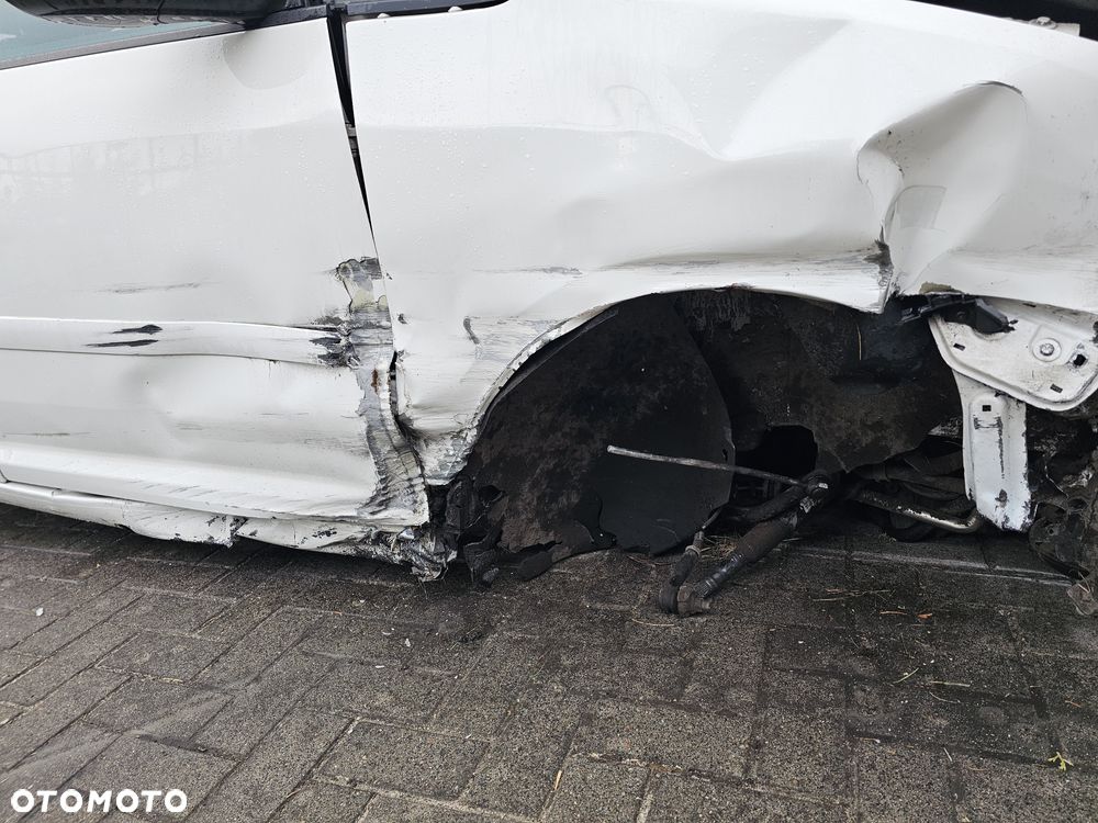 Volkswagen Touran 1.6 TDI DPF Life - 9