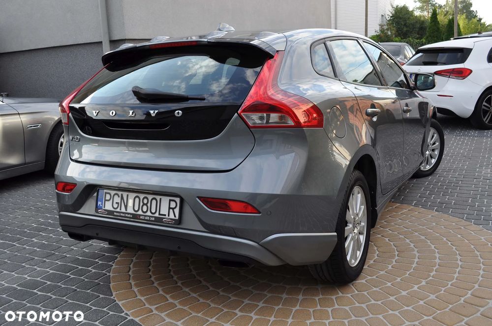 Volvo V40 D2 Momentum - 8