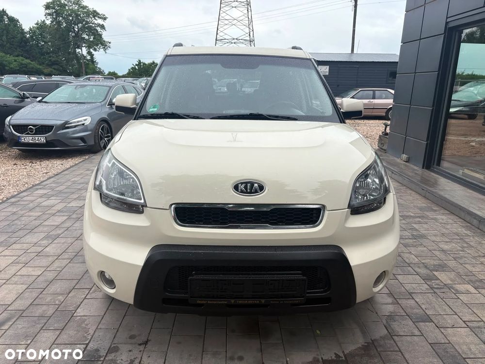 Kia Soul 1.6 L - 6