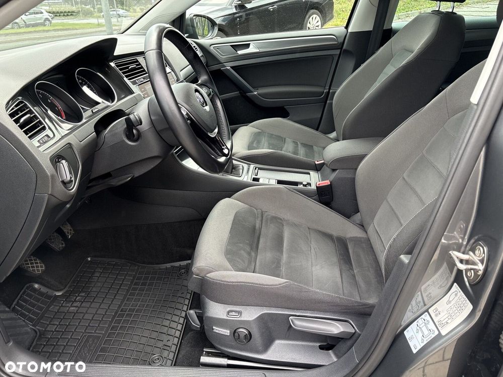 Volkswagen Golf 1.5 TSI BMT Comfortline - 11