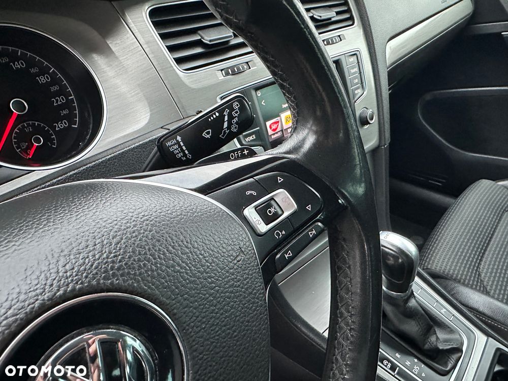 Volkswagen Golf 1.6 BlueTDI DSG Comfortline - 20