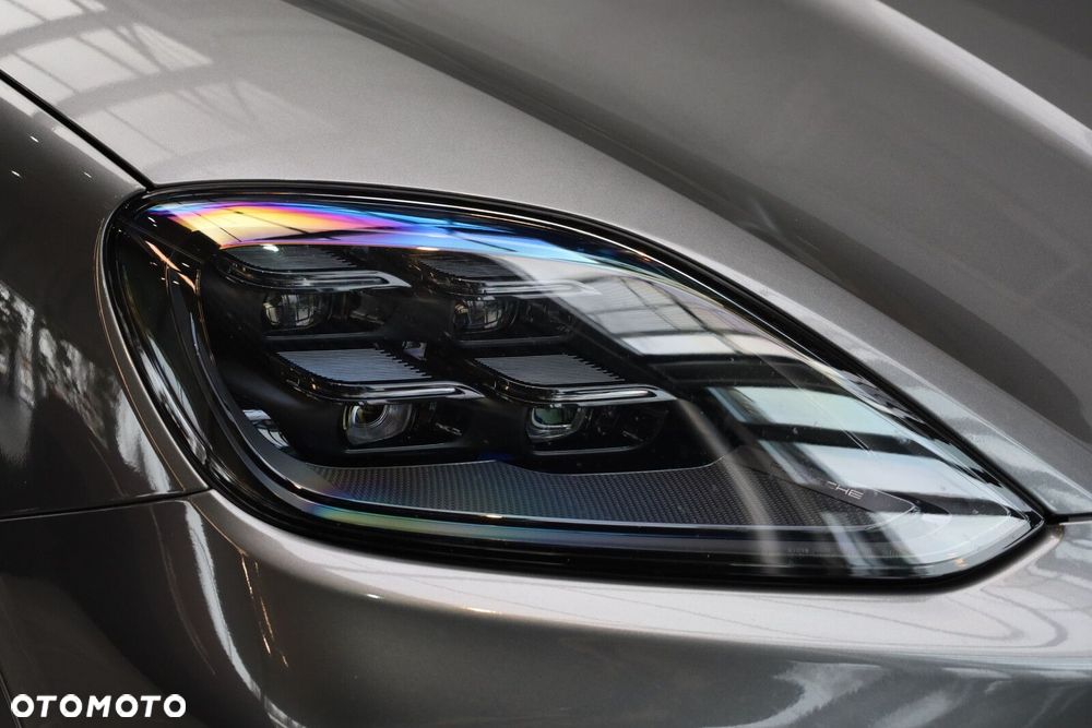 Porsche Cayenne - 27