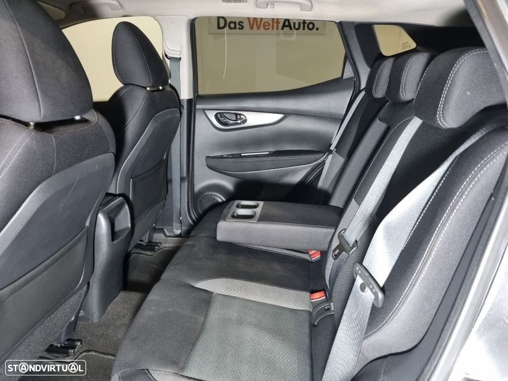 Nissan Qashqai 1.5 dCi N-Connecta J18 - 16