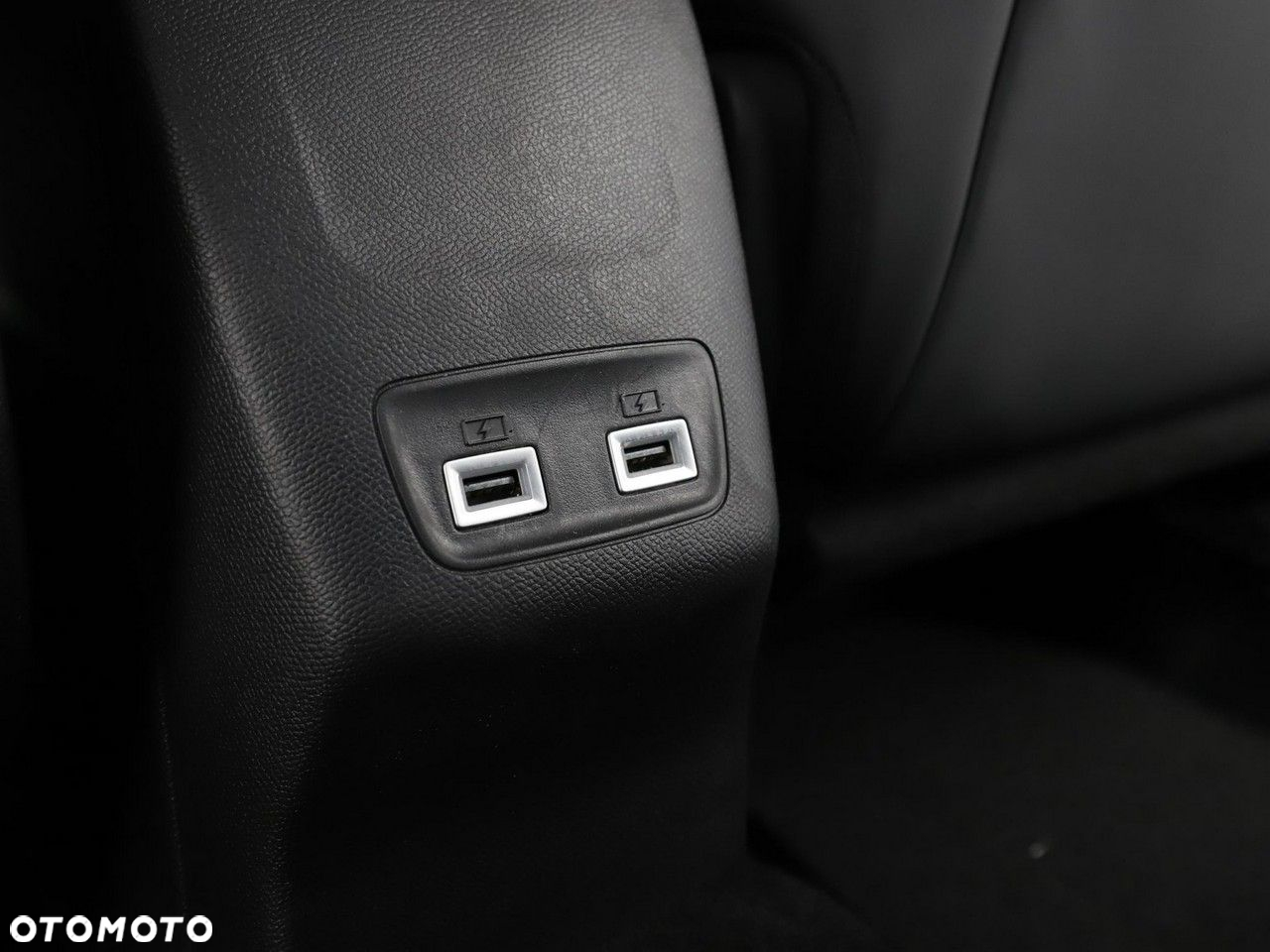 Peugeot 2008 PureTech 130 EAT8 Allure - 39