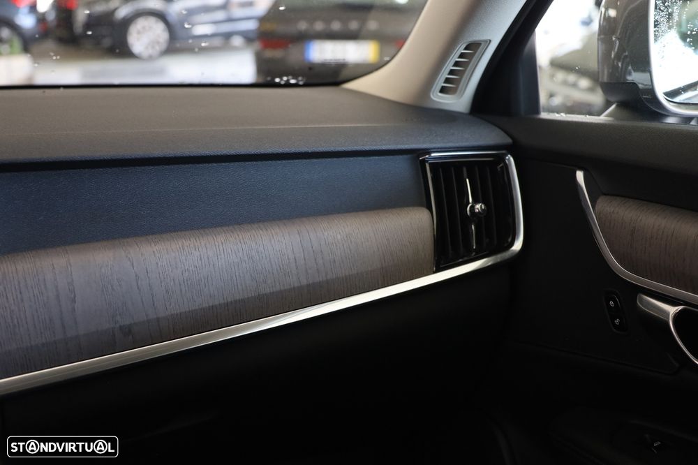 Volvo V90 Cross Country 2.0 B4 AWD - 22