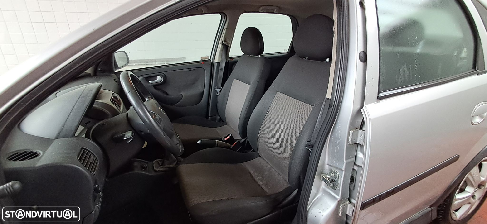 Opel Corsa 1.2 16V Cosmo - 9