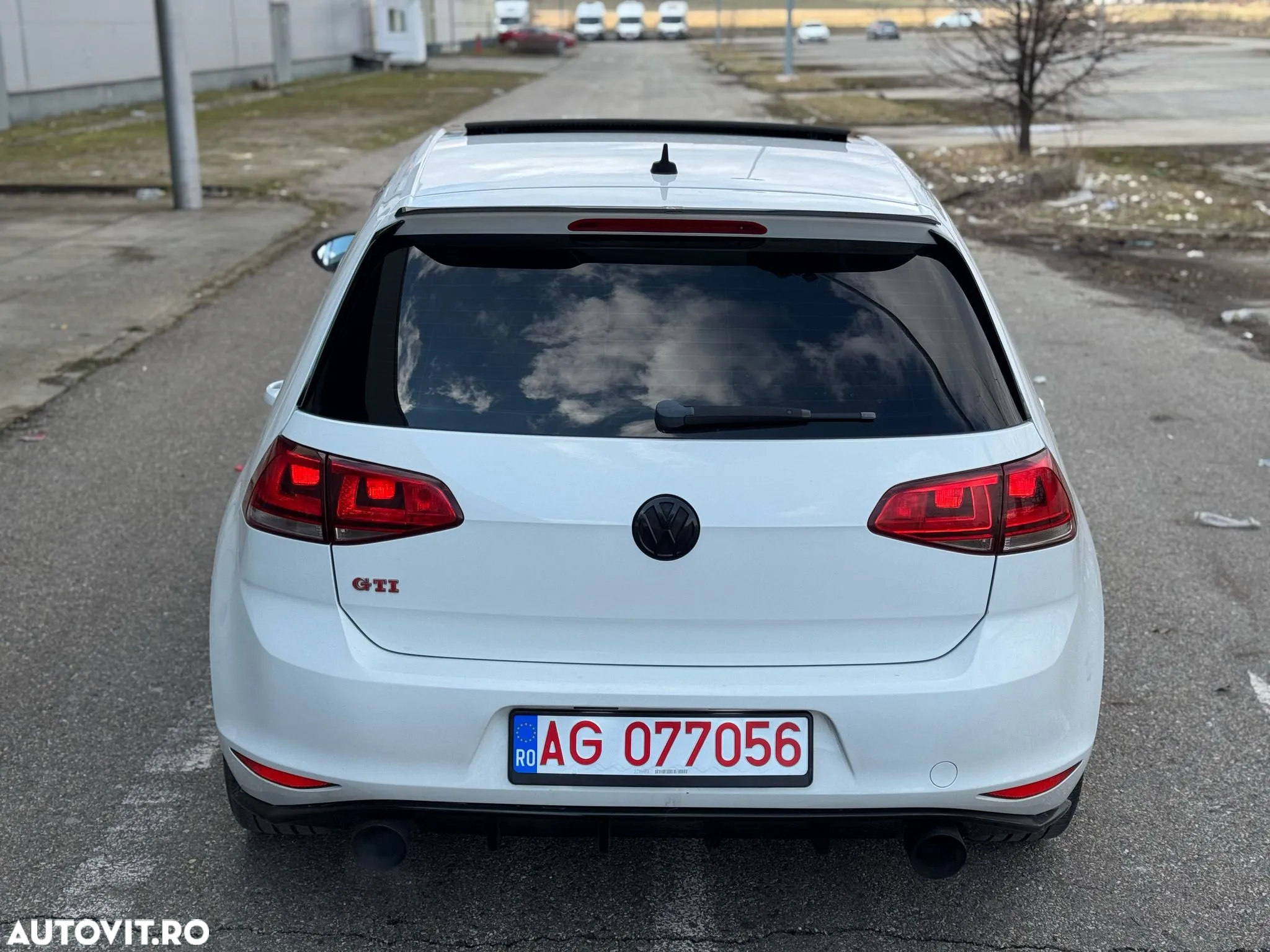 Volkswagen Golf Variant 1.4 TSI BlueMotion Technology DSG Highline - 3