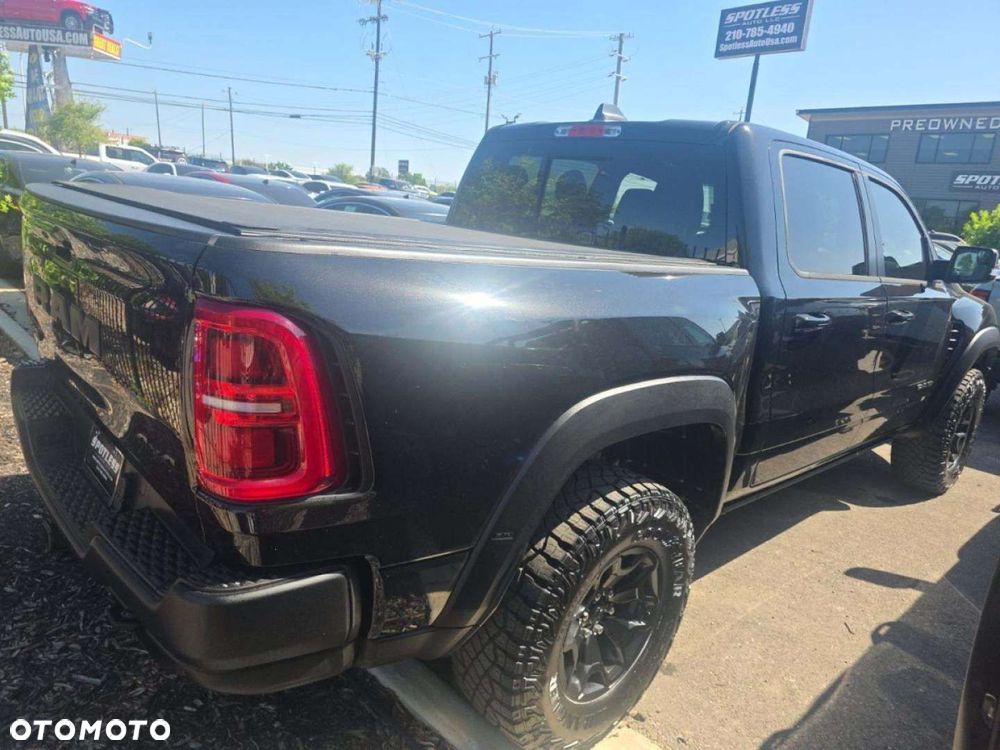 RAM 1500 - 4