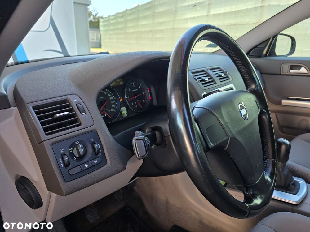 Volvo S40 2.0D - 10