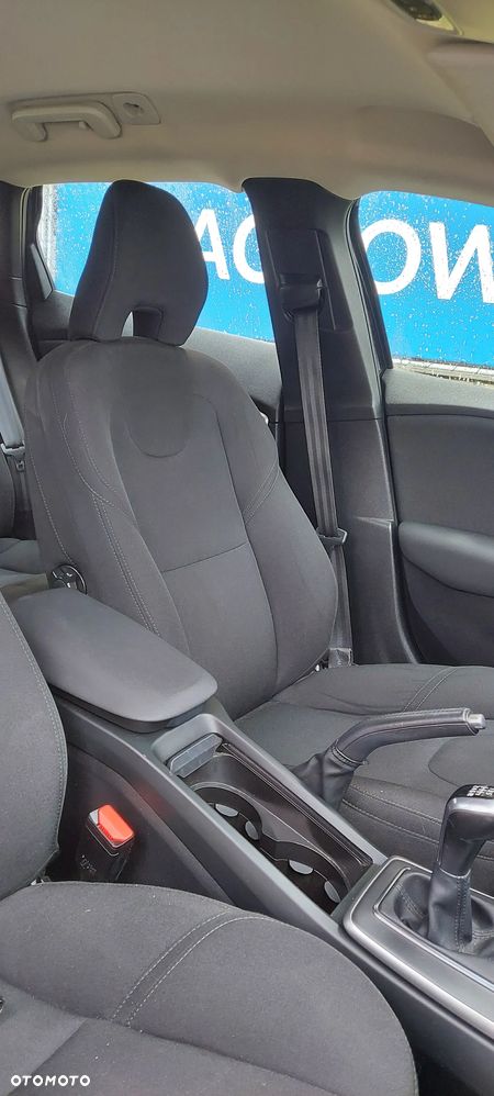 Volvo V40 T2 - 13