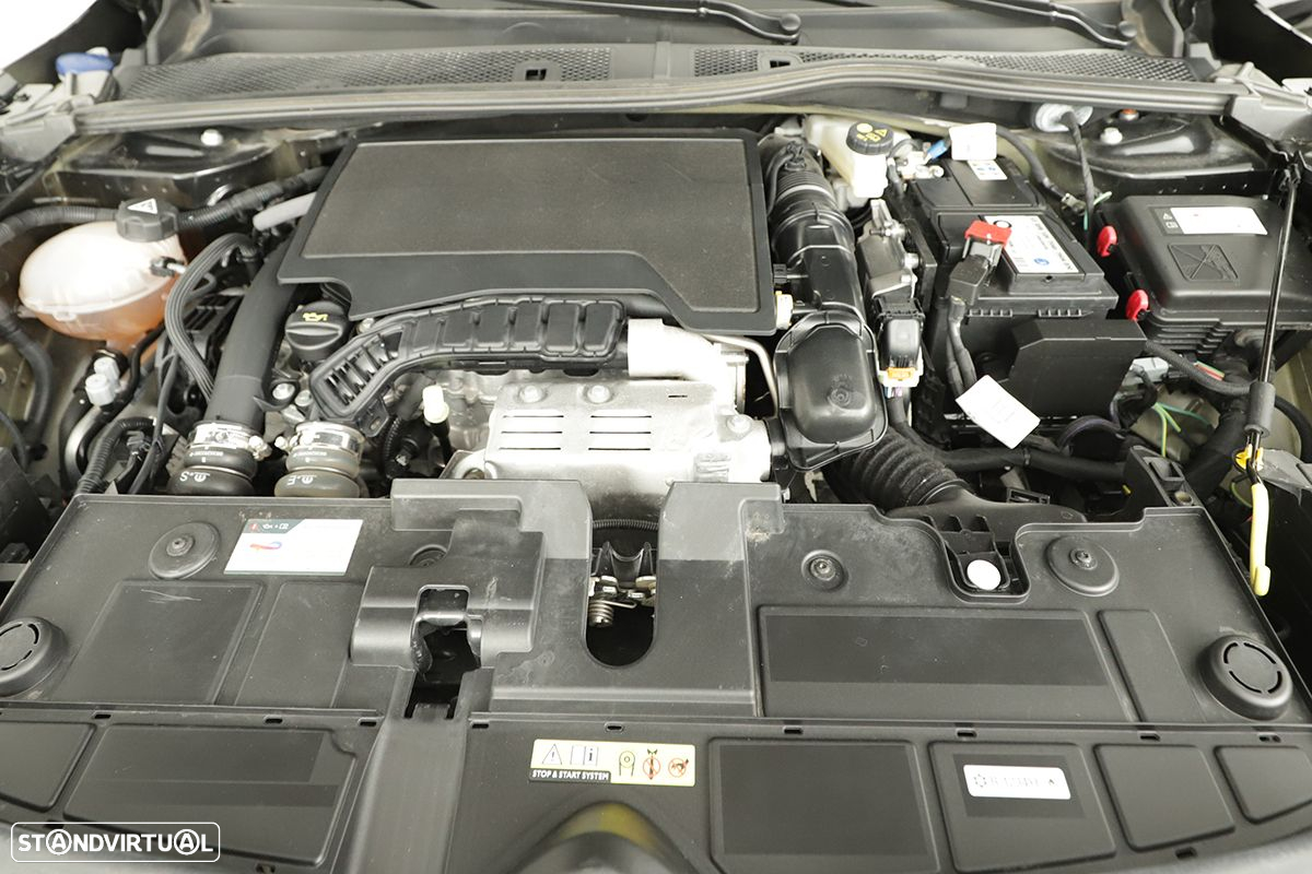 Citroën C4 1.2 PureTech Max EAT8 - 24