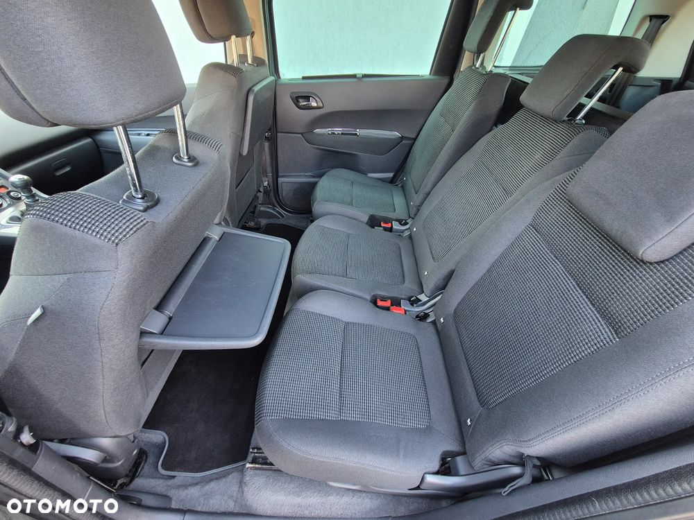 Peugeot 5008 - 16