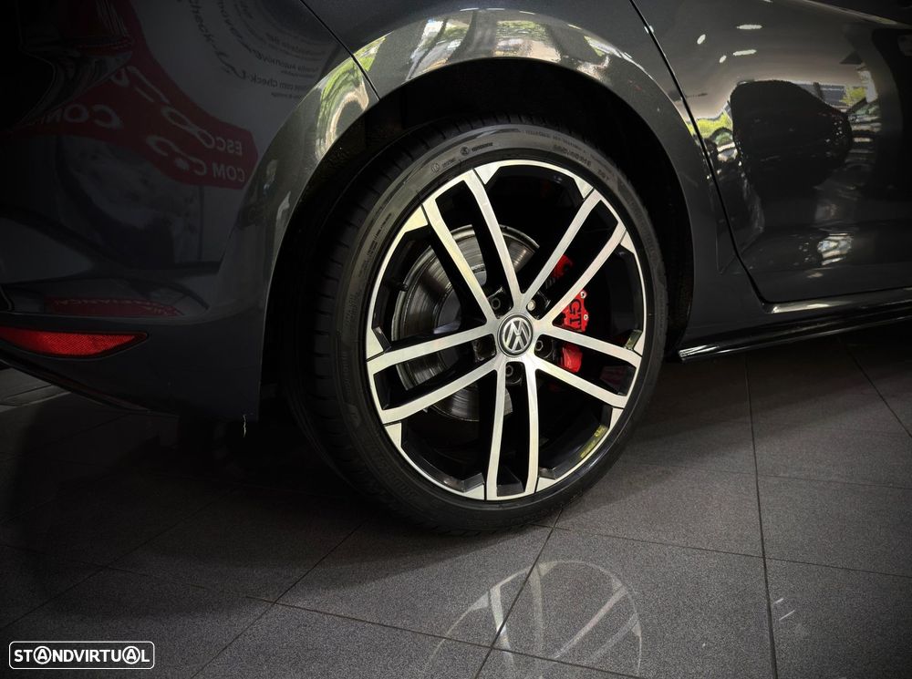 VW Golf 2.0 TDI GTD DSG - 21