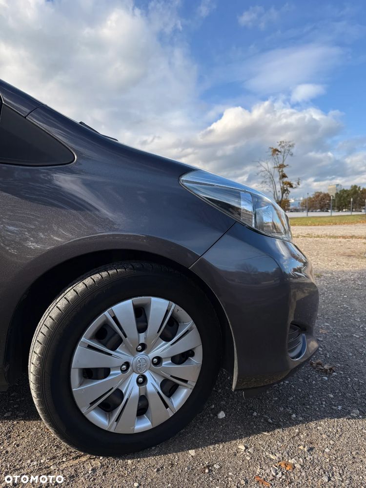 Toyota Yaris 1.33 Dynamic MS - 24