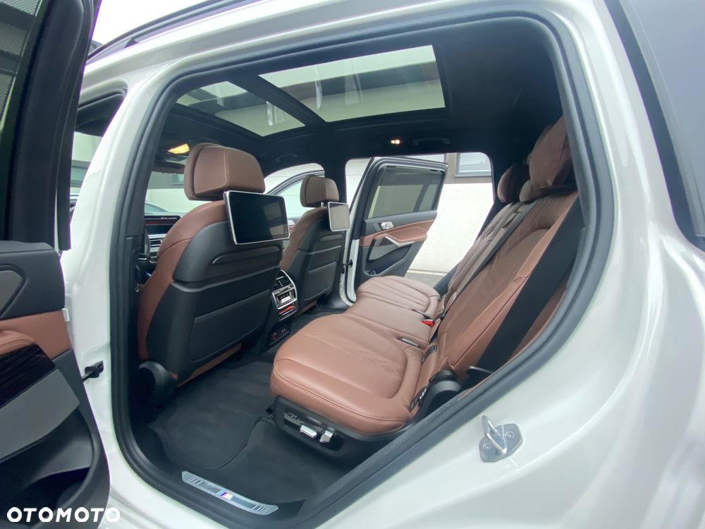 BMW X7 - 21