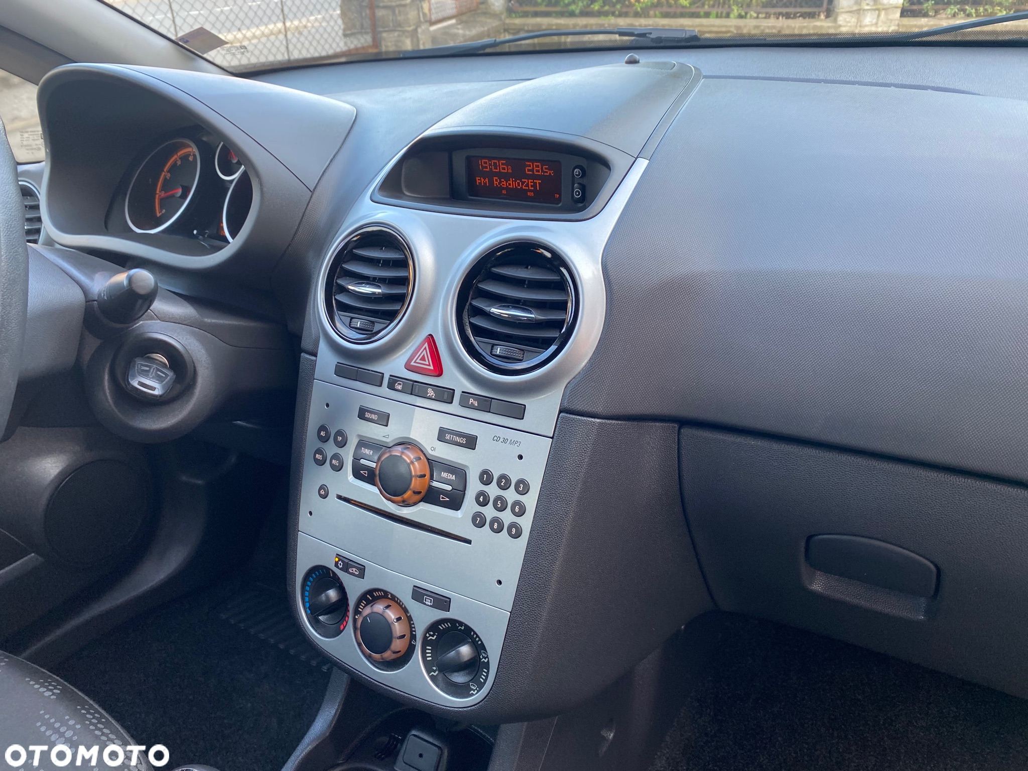 Opel Corsa 1.4 16V EcoFLEX Start-Stop Color Edition - 24