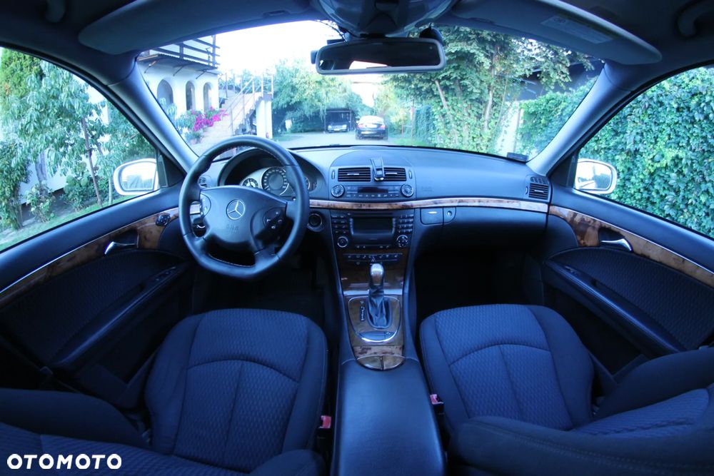 Mercedes-Benz Klasa E - 21