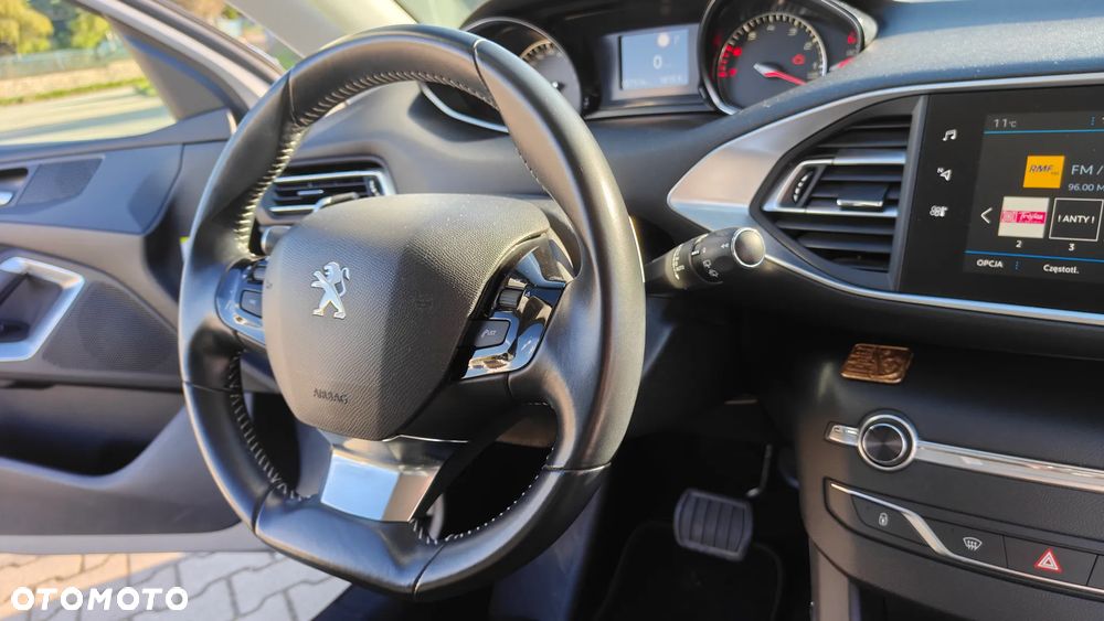 Peugeot 308 PureTech 130 GPF EAT8 Stop & Start Allure - 25