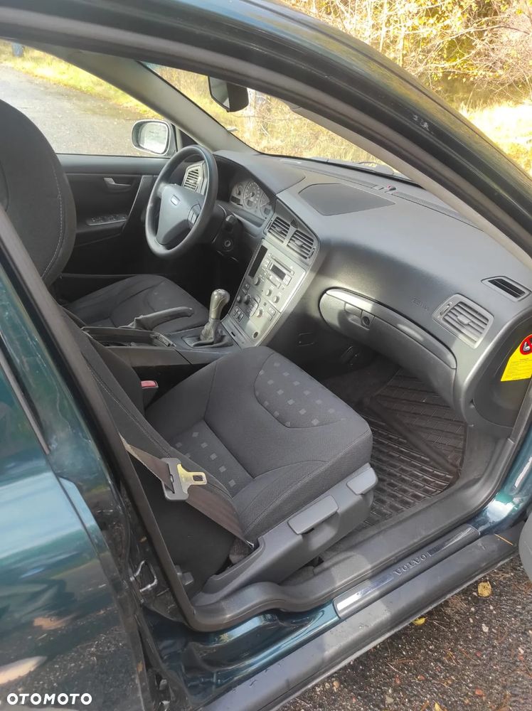 Volvo S60 2.4 - 7