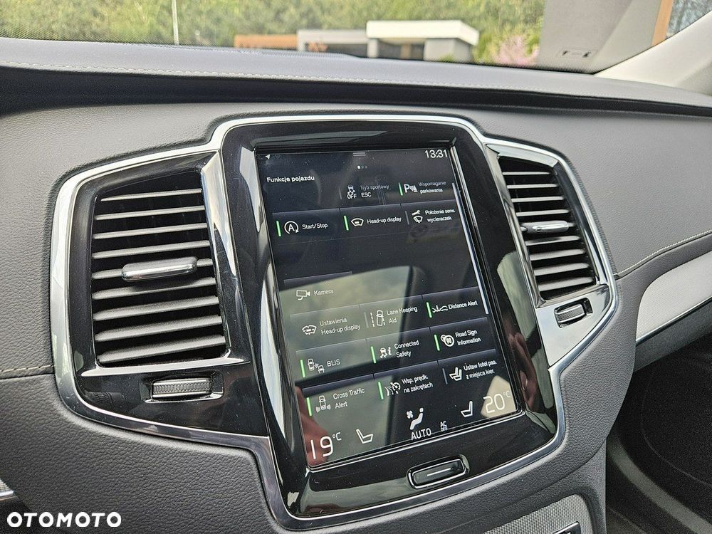 Volvo XC 90 - 22