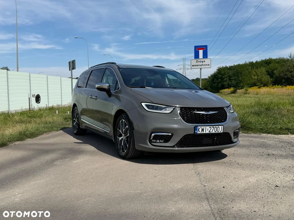 Chrysler Pacifica - 28