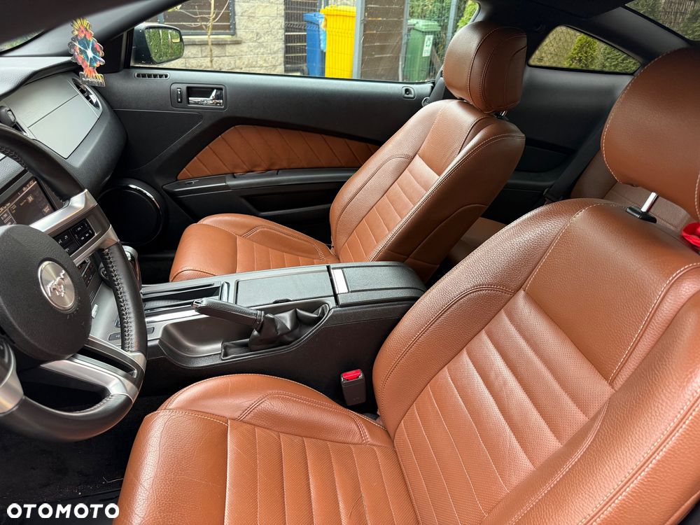 Ford Mustang 3.7 V6 Premium - 19