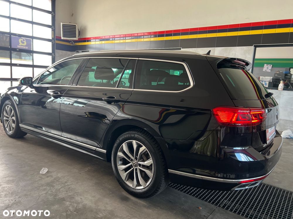Volkswagen Passat 2.0 TDI EVO Business - 12