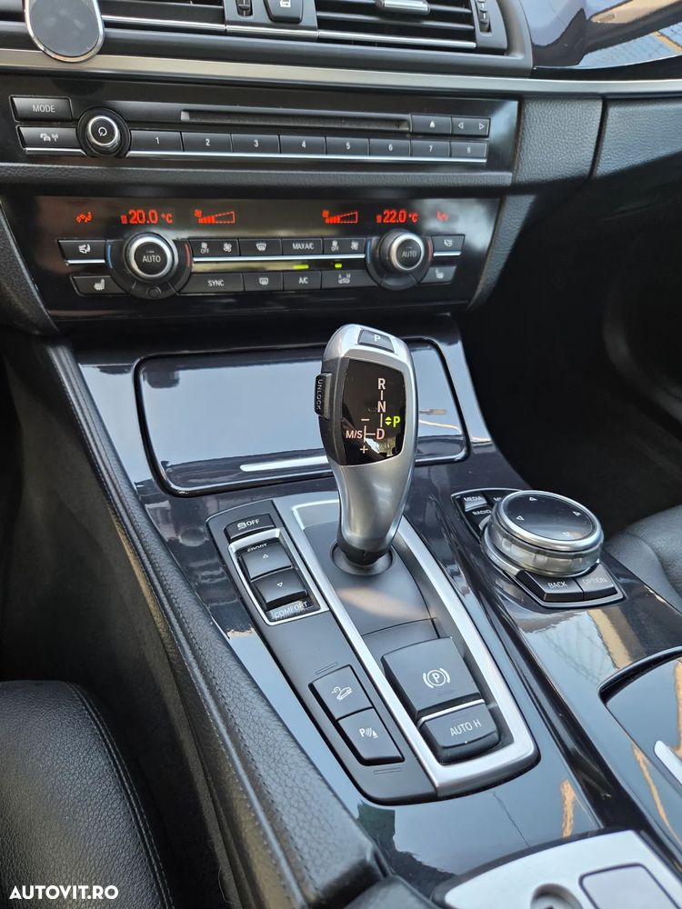 BMW Seria 5 520d xDrive - 10
