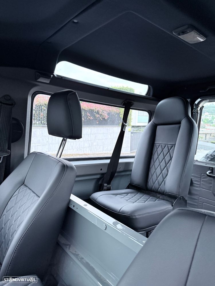 Land Rover Defender 90 2.5 TD5 Metal Top - 6