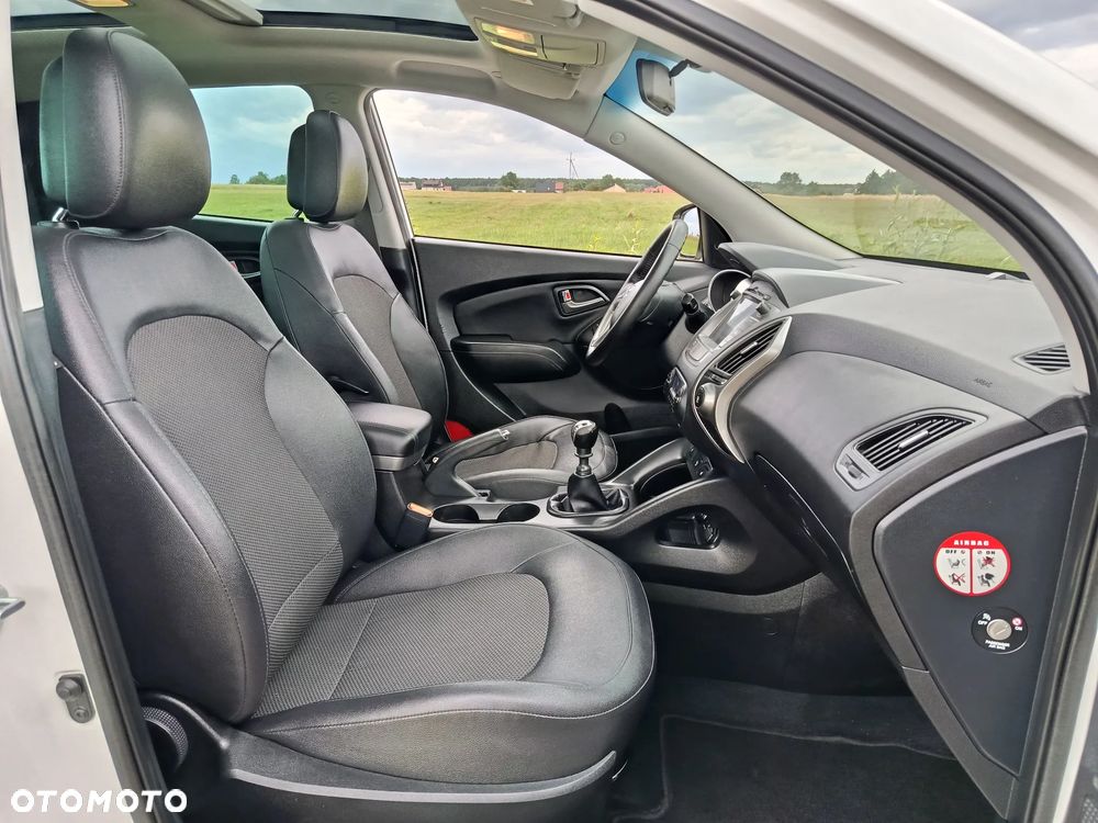 Hyundai ix35 1.7 CRDi 2WD blue Finale Silver - 11