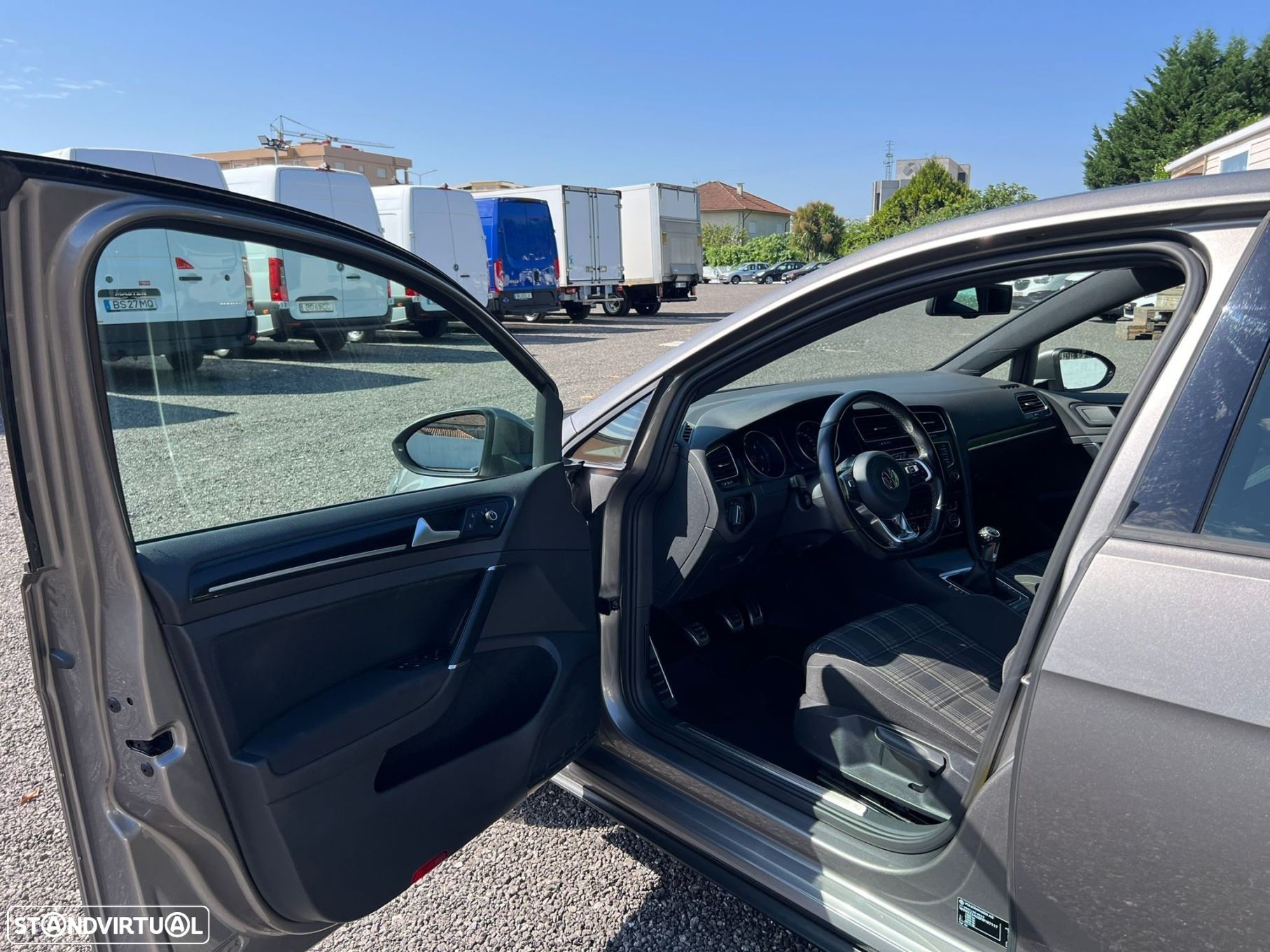 VW Golf 2.0 TDI GTD - 19