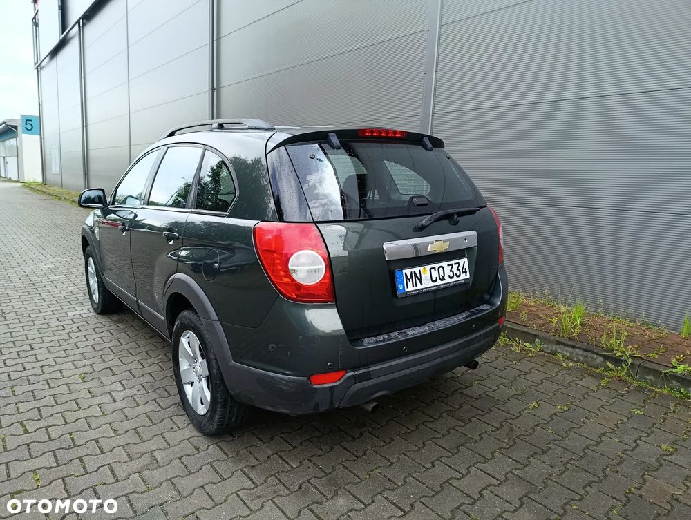 Chevrolet Captiva 2.4 2WD 7 Sitzer LS Family Edition - 24