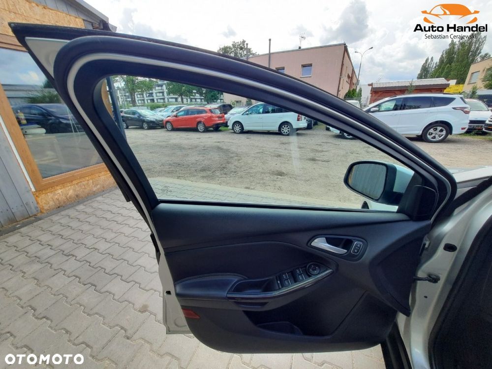 Ford Focus 1.5 EcoBoost STart-Stopp-System TITANIUM - 36