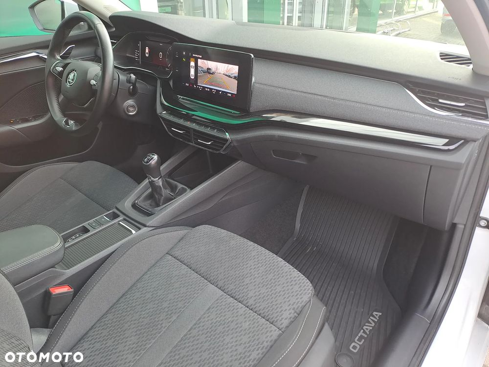 Skoda Octavia 1.5 TSI ACT Style - 10