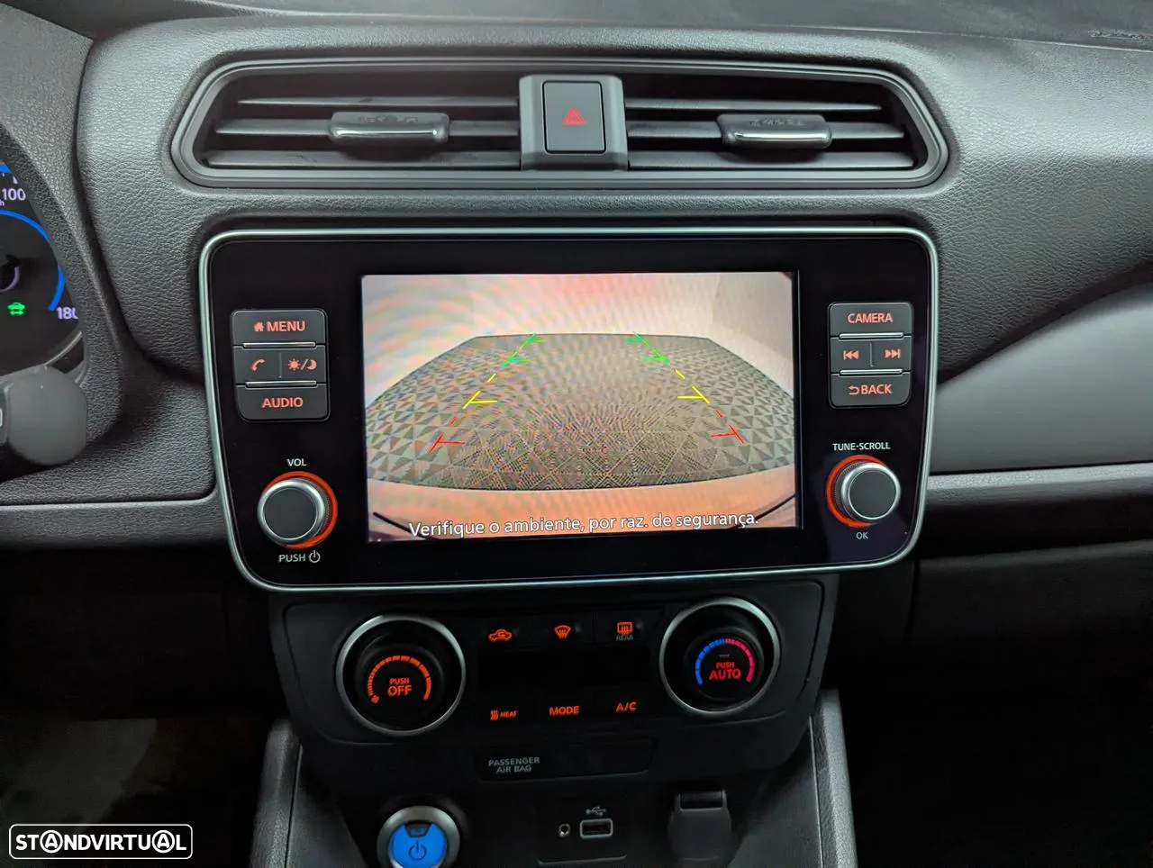 Nissan Leaf N-Connecta - 35