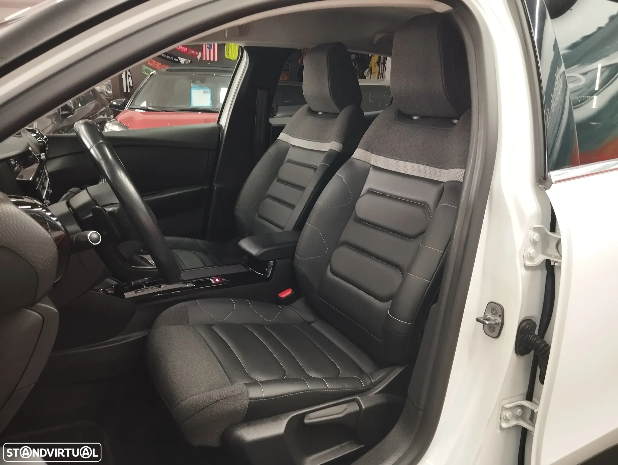Citroën C4 1.5 BlueHDi Shine EAT8 - 18