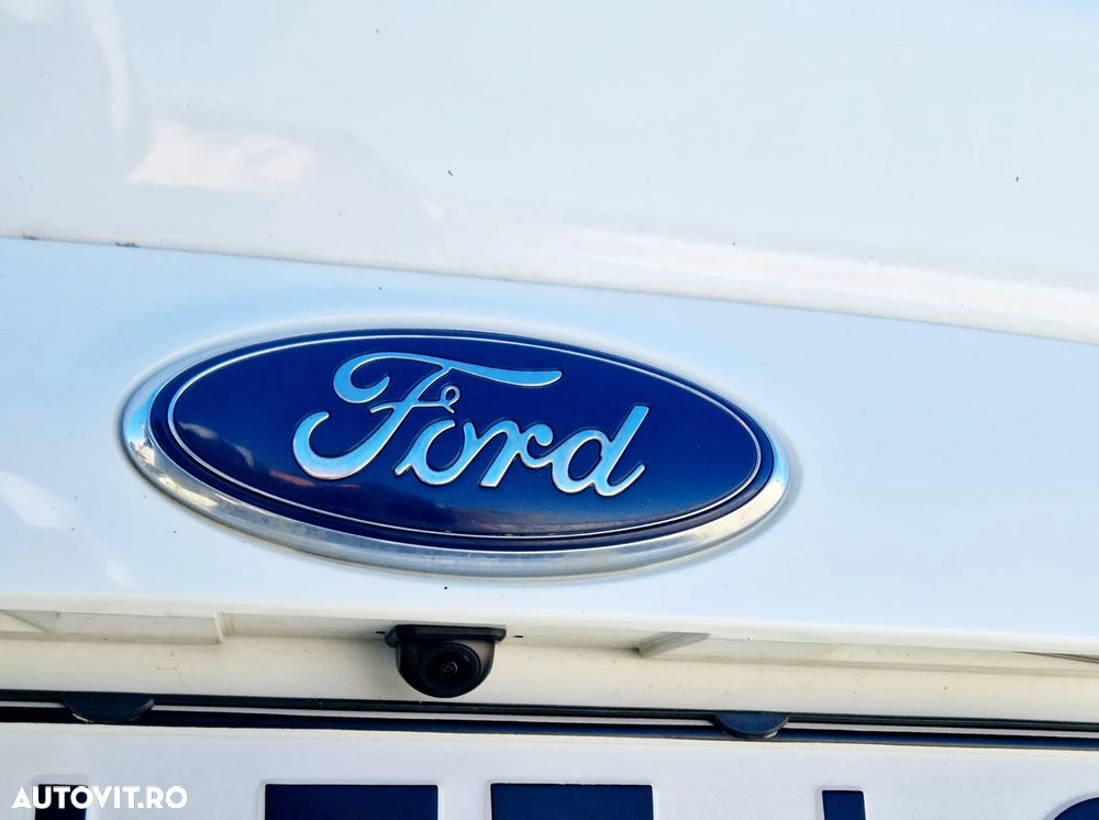 Ford Kuga 2.0 TDCi 4x4 Aut. Titanium - 11
