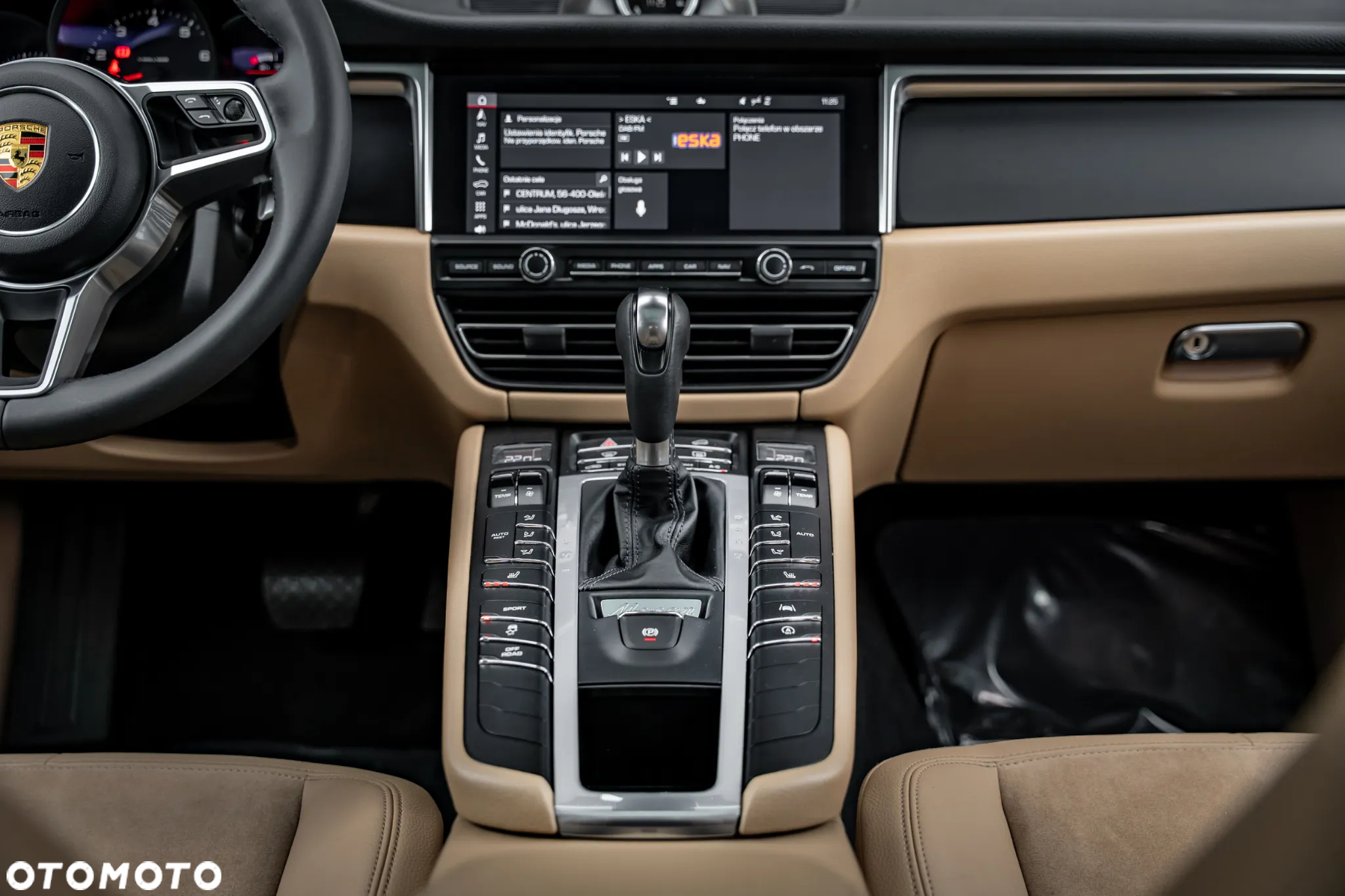 Porsche Macan - 28