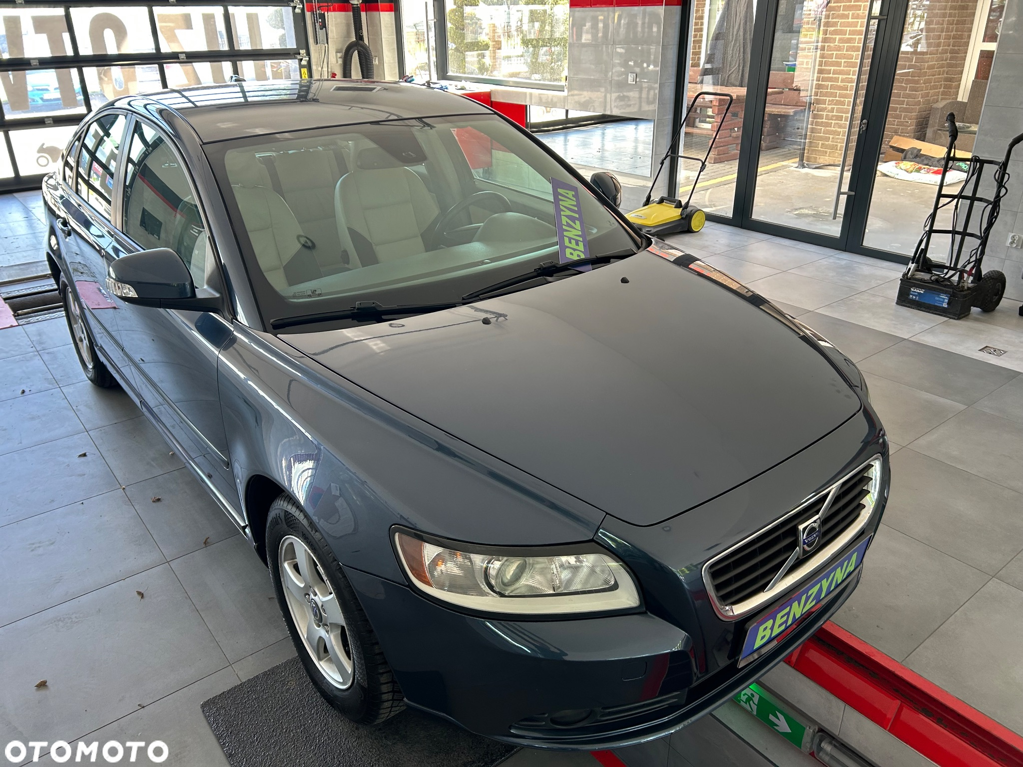 Volvo S40 1.6 Momentum - 12