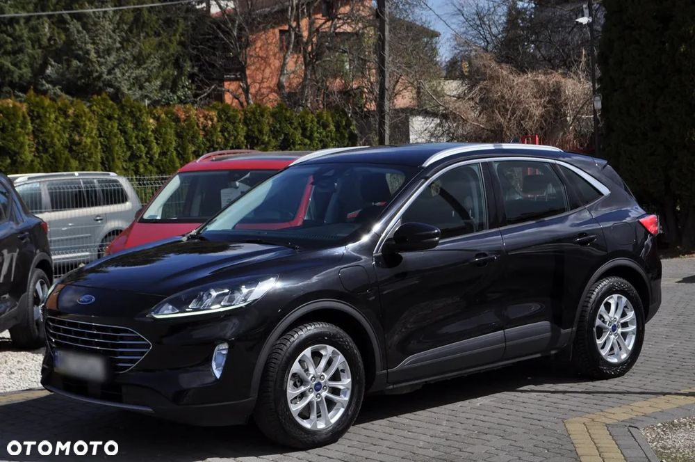 Ford Kuga - 1