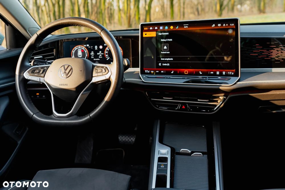 Volkswagen Passat - 14