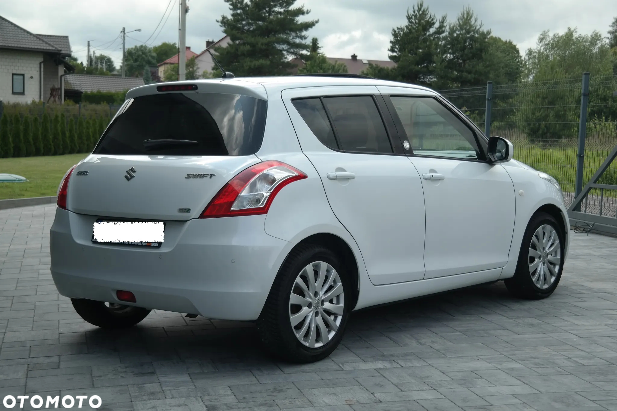 Suzuki Swift 1.2 Premium - 4